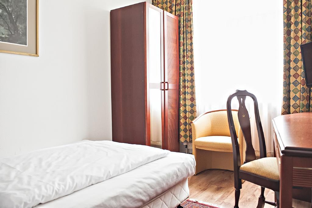 Hotel Ravel International Offenbach am Main Pokoj fotografie
